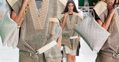 borsa louis vuitton a scacchi con catena oro